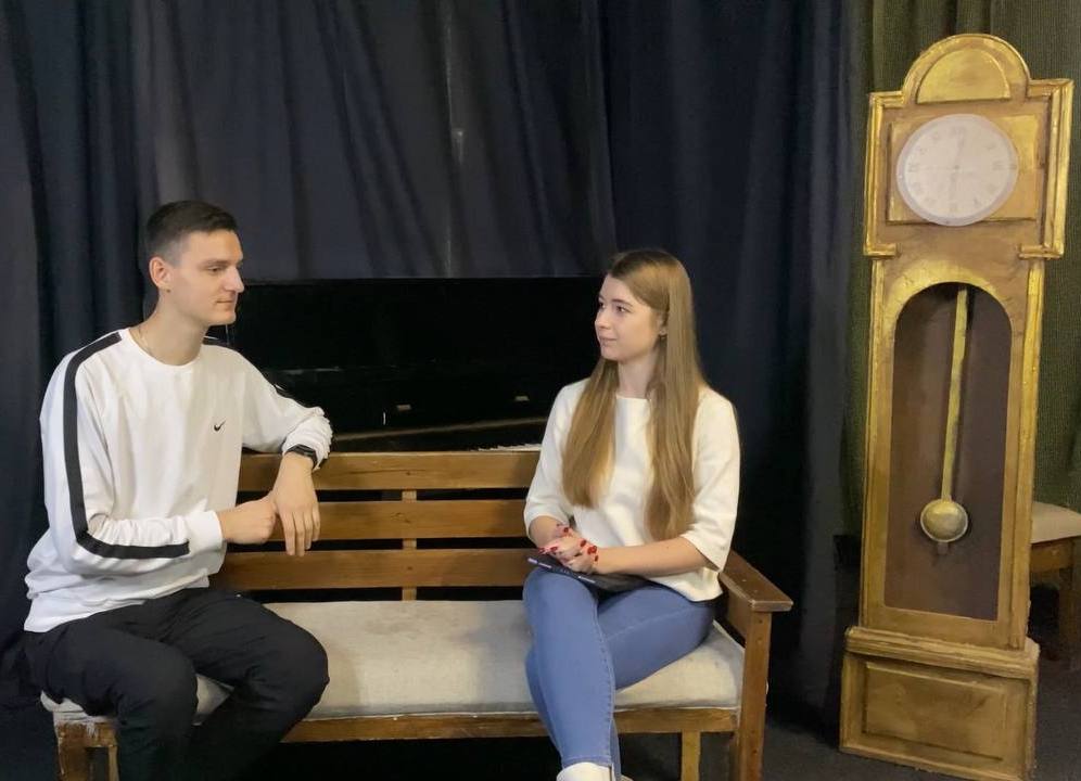 Богдан Нікітюк та Руслана Адамович розмовляють про перші кроки на сцені